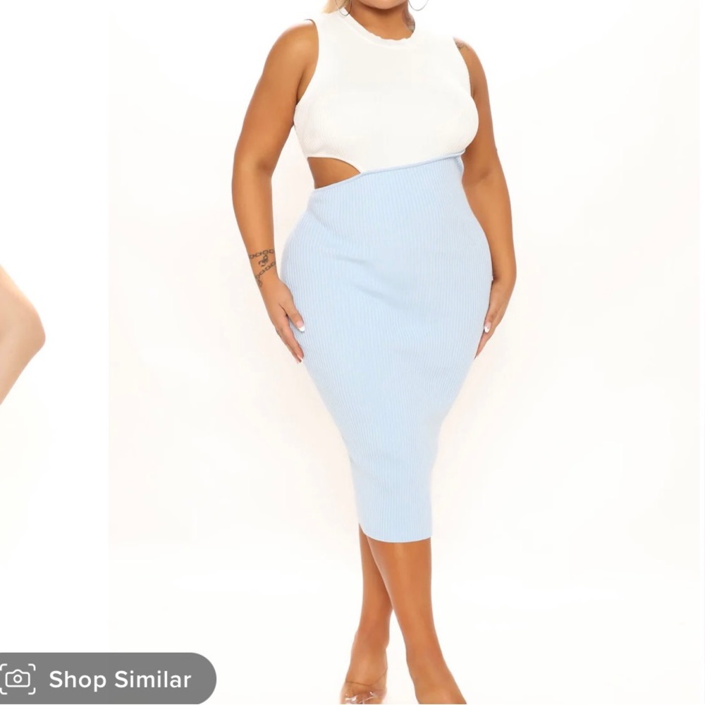 Key Hole side dress  Ribbed material Thick  comfortable and has some stretch